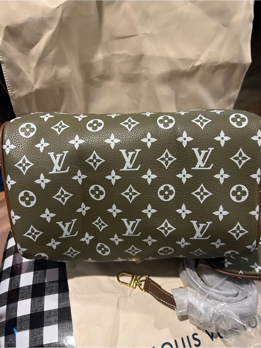 Elegant Fashion Green Monogram Satchel(30) with Pouch - NWOT - Picture 11 of 17